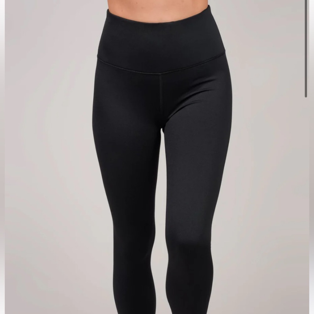 NWT 90 Degree fleece lined Black leggings